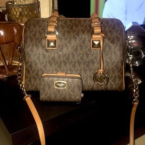 Michael Khors Tote Bag (wallet sold)